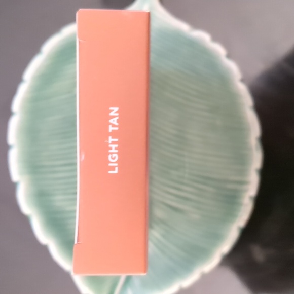 Cream Bronzer - Picture 3 of 5